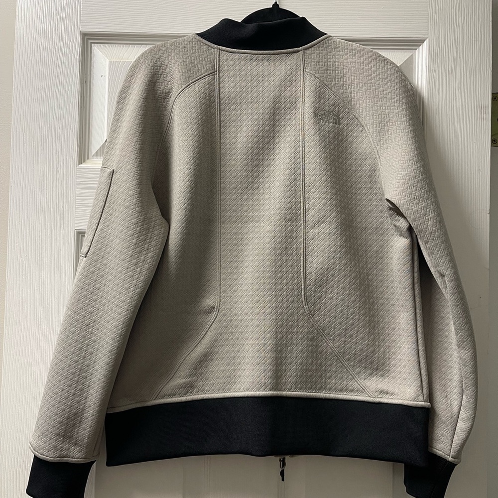 Women’s North Face Bomber Jacket - Picture 6 of 7